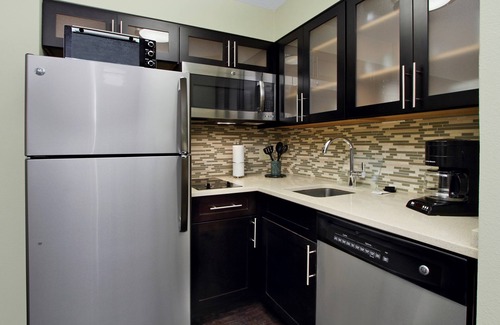 McLean Condo | Relaxing Retreat! Suite with Private Patio in Mclean | Free Breakfast + 24h Business Center