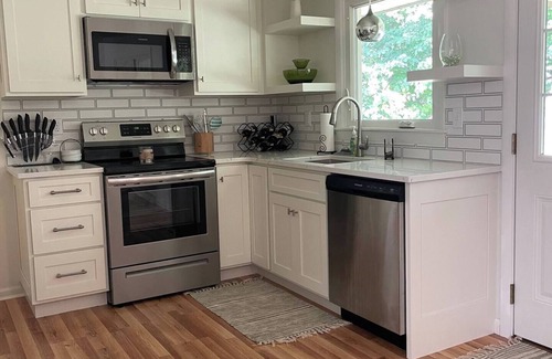 Radnor House | Relaxing River House Retreat