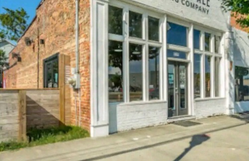 Highland Park House | *Relaxing Southern Comfort Retreat*- 5mins from Downtown