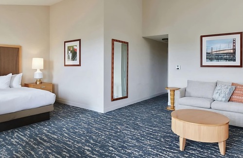 Berkeley Hotel | Relaxing Stay, Convenient Location! Pets Allowed, w/Pool, Near Marina Mall