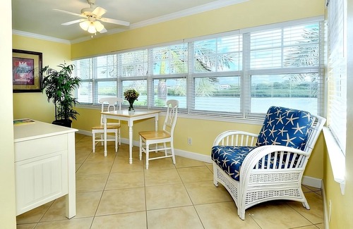 Indian Shores Apartment | Relaxing Suite w/Kitchen | Steps to Beach, Pool, Parking, Fishing Dock!