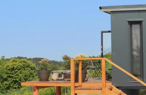 Bedekovcina Ski Chalet | Relaxing Tiny House with a beautiful view over the hills in Zagorje