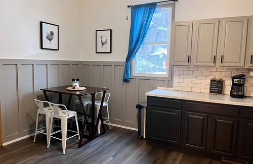 Downtown Dubuque House | Relaxing Townhouse Downtown Dubuque
