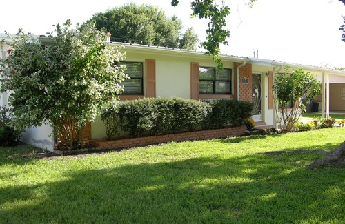 Titusville House | Relaxing Tropical Pool Home Close to Beach and Disney