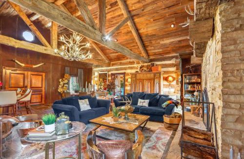 Wimberley House | Relics Reserve