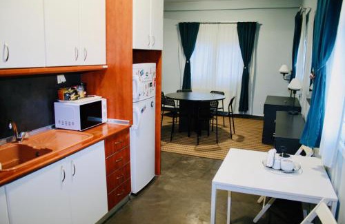 Evosmos Apartment | REM House