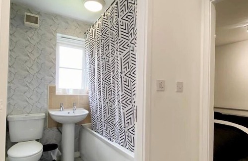Sheffield House | Remarkable 3-Bed House in Sheffield