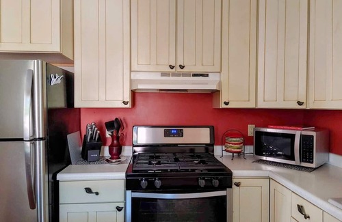 New Castle House | Remarkable and Spacious 2nd floor Residence offering more than anything in town