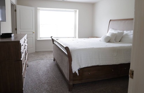 Commerce Township Apartment | Remodeled clean character unique lifestyle while enjoying luxury and comfort