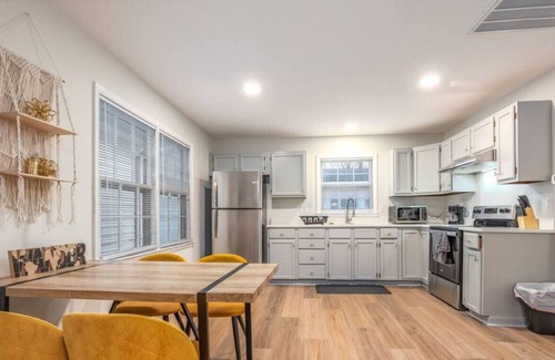 Huntsville House | Remodel 5BR/3000 Sqft/2 Masters