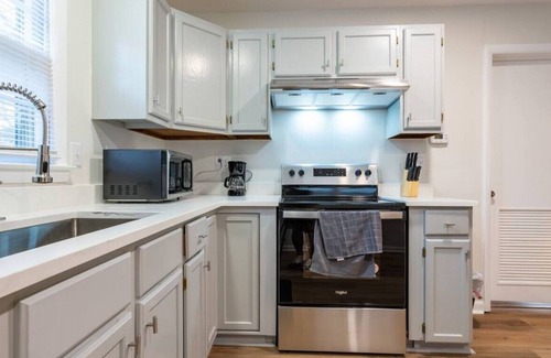 Huntsville House | Remodel 5BR/3000 Sqft/2 Masters