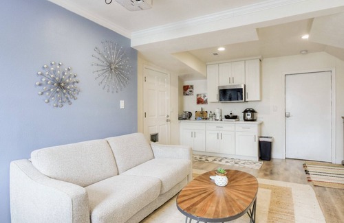 Outer Mission House | Remodeled 1BR&1BATH Guest Suite With City View in SF(Bart/muni)