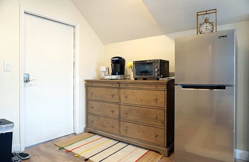 Outer Mission House | Remodeled 1BR&1BATH Guest Suite With City View in SF(Bart/muni)