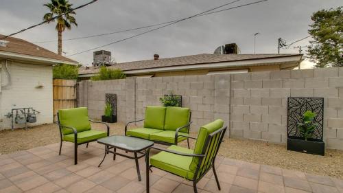 Western Villa House | Remodeled 2 Bdrm w Yard in Old Town Scottsdale