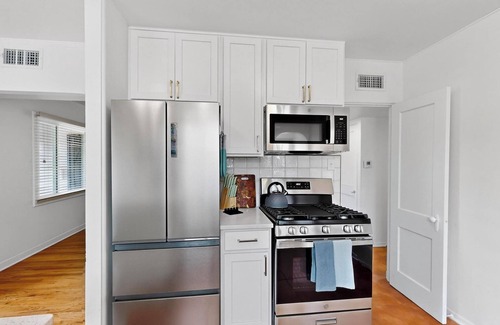 West Park House | Remodeled 2bd/1ba Treasure in Old Town, Patio, AC