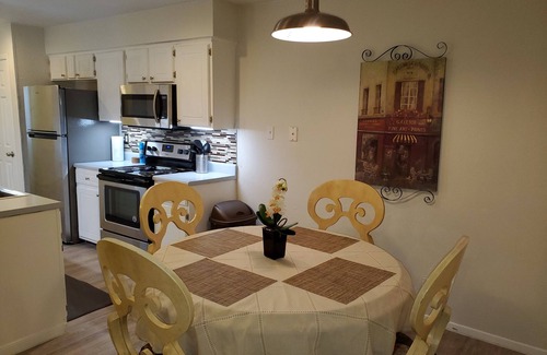 Springwoods House | Remodeled 3 BR 2 BA Duplex in Northwest Austin Pet Stays for Free !