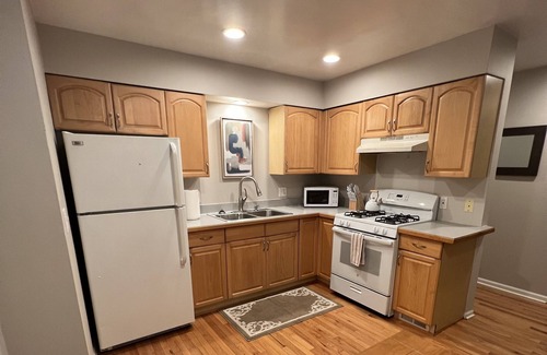 Lansing House | Remodeled 3BD/2BA Home close to MSU/Spartan Stadium