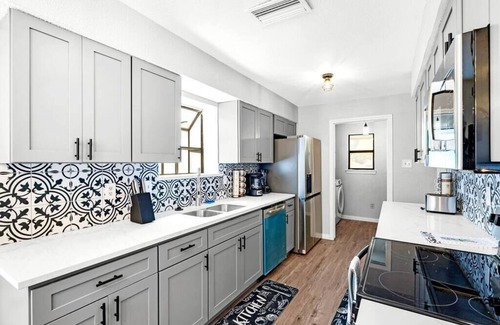 Northeast Carrollton House | Remodeled 4BR w/pool table, Pingpong, Air Hockey