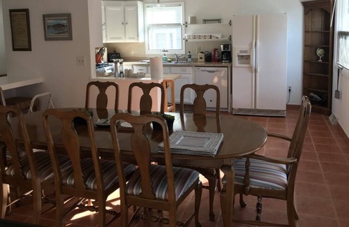 Richfield House | Remodeled 5 bed 3 bath walking distance to shops and restaurants Southdale