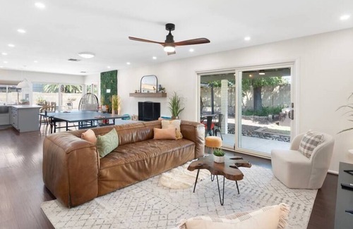 Avant House | Remodeled Abode | 3BR | Pingpong | Football | Pool