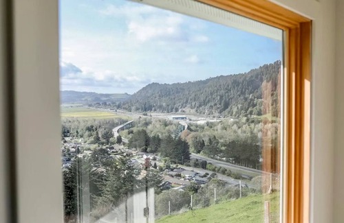 Rio Dell Apartment | Remodeled barn with spectacular Views near redwoods and coast!