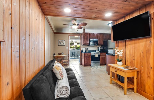 Hilo Apartment | Remodeled condo in the heart of Hilo with pool, lanai & walkable location