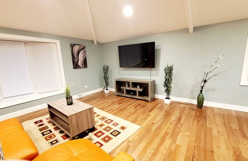 Darien House | Remodeled cozy home with firepit and close to the Waterfall Glen Forest Preserve