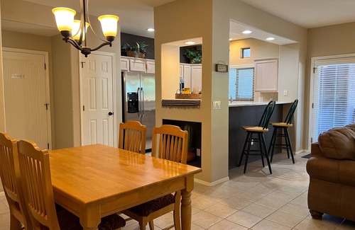 Rancho Vistoso Condo | Remodeled getaway with pool & hot tub - near hiking & town