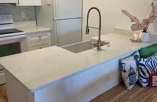 Placida House | Remodeled Hideaway- Golf Cart, Paddle Boards, Pool, Free Ferry