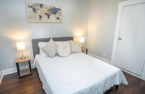 Five Points Apartment | Remodeled Historic 1BR 1BA House Near Downtown