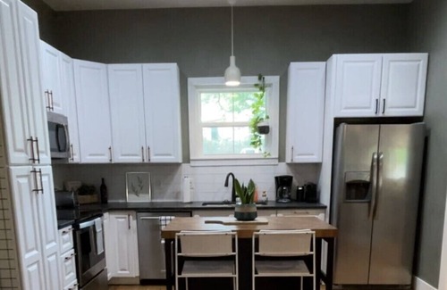 Hico House | Remodeled historic cottage, 2-min walk to downtown.