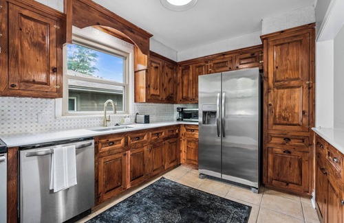 Fort Smith House | Remodeled Home in a Great and Quiet Neighborhood - Close to Everything!