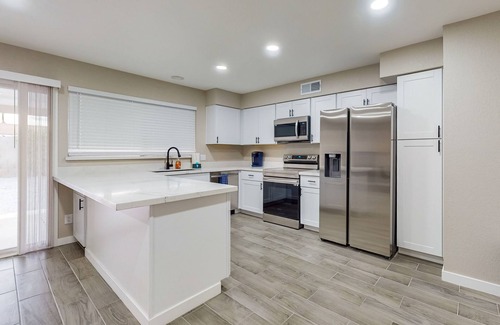 Chandler House | Remodeled home near downtown Chandler with big backyard, patio, streaming