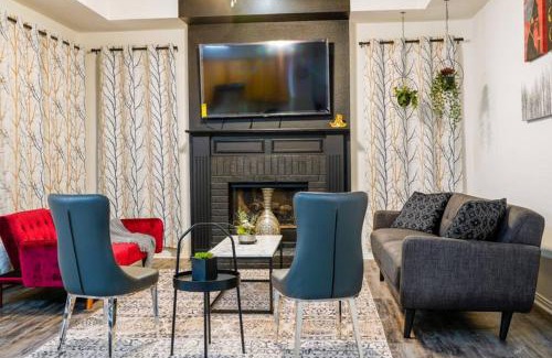 Lewisville Villa | Remodeled luxury with Proximity