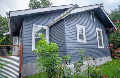 Mahncke Park Apartment | Remodeled Modern 1br/1ba Apt #1 Near Downtown