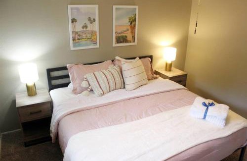 Tempe Apartment | Remodeled Modern Ground Level Apt Blocks to Dwntn - B