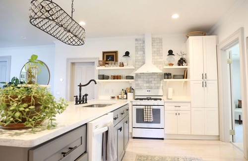 Ithaca House | Remodeled1800s Victorian in heart of Ithaca- Close to parks and downtown