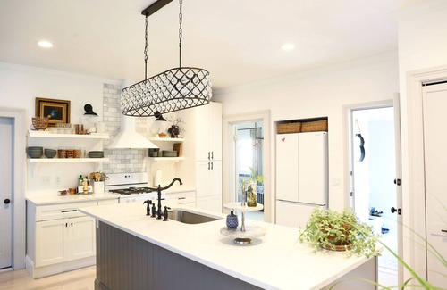 Ithaca House | Remodeled1800s Victorian in heart of Ithaca- Close to parks and downtown