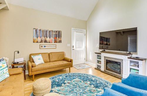 Eatonton House | Remote Escape Lake Home with Dock in Sparta!