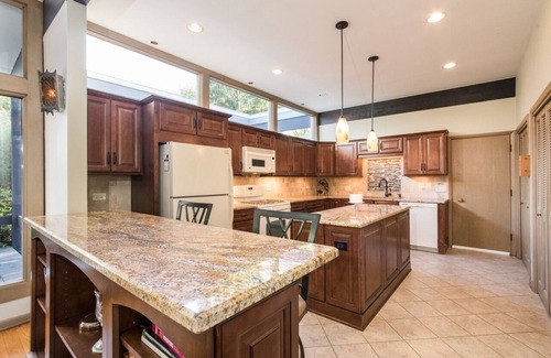 Lake Villa House | Remote Get-away on five acres of private property