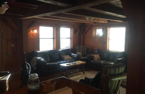 Board Camp Cabin | Remote getaway - secluded in the national forest-Direct access to the ATV trails