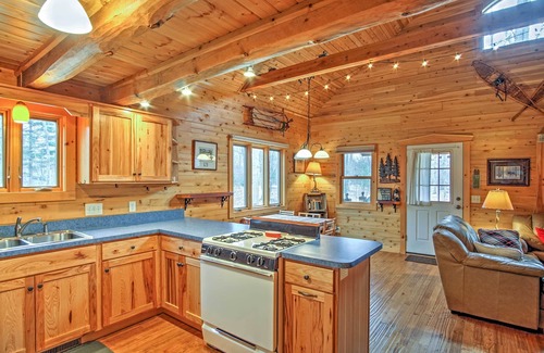 Pentwater Cabin | Remote Pentwater Cabin in the Woods: 5 Mi to Dtwn