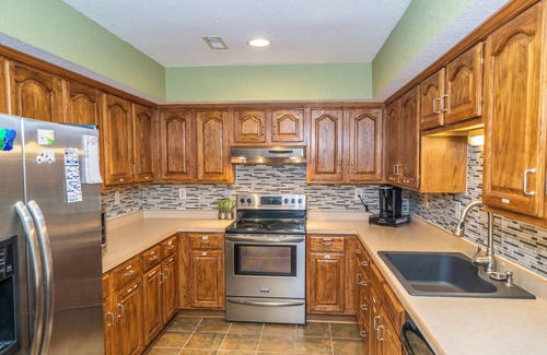 Roach House | !Remote & Relaxing Lake of the Ozarks Getaway