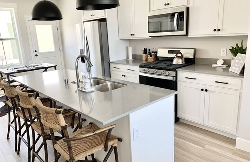 Billings House | Ren's Timeless Townhouse