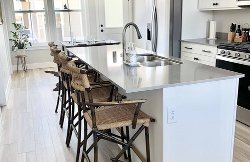 Billings House | Ren's Timeless Townhouse