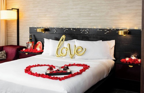 Legacy Park Hotel | Renaissance Dallas at Plano Legacy West Hotel