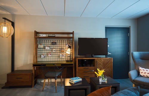 West Bloomington Hotel | Renaissance Minneapolis Bloomington Hotel