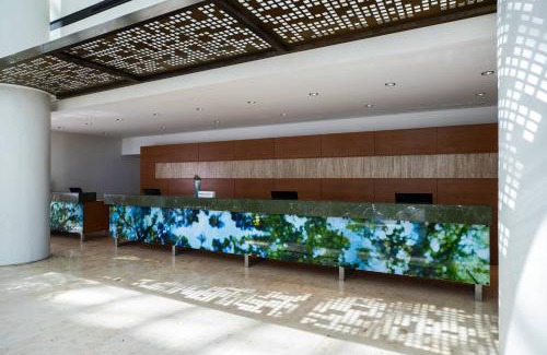 Schaumburg Hotel | Renaissance Schaumburg Convention Center Hotel