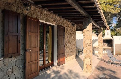 Porto Pino House | Renato Apartments