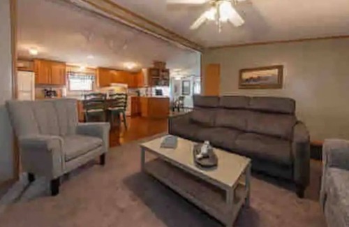 Benton House | Rend Lake Lodge, short and long term rental, utilities included. ￼